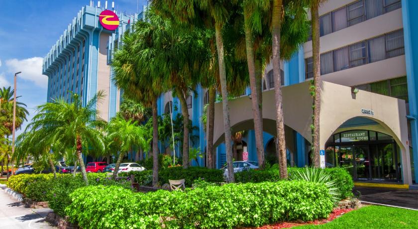 Clarion Inn & Suites Miami International Airport