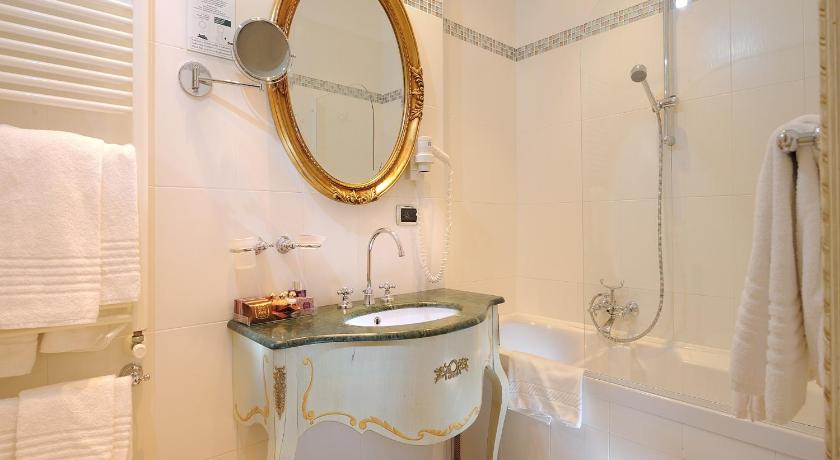 Image of Habitación superior doble (Superior Double Room) 15