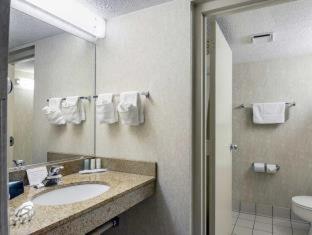 Image of King Suite with Sofa Bed - Non Smoking 2