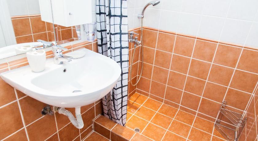 Centrally Located Studio In Athens! photo