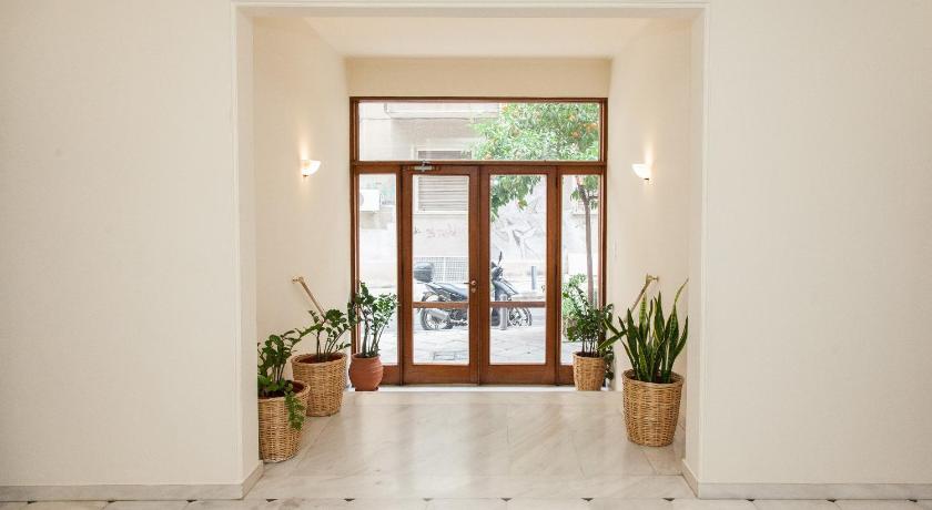 Centrally Located Studio In Athens! photo