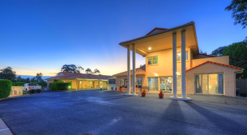a large building with a view of a city, Country Roads Motor Inn Goondiwindi in Goondiwindi