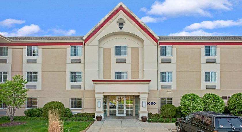 MainStay Suites Northbrook Wheeling