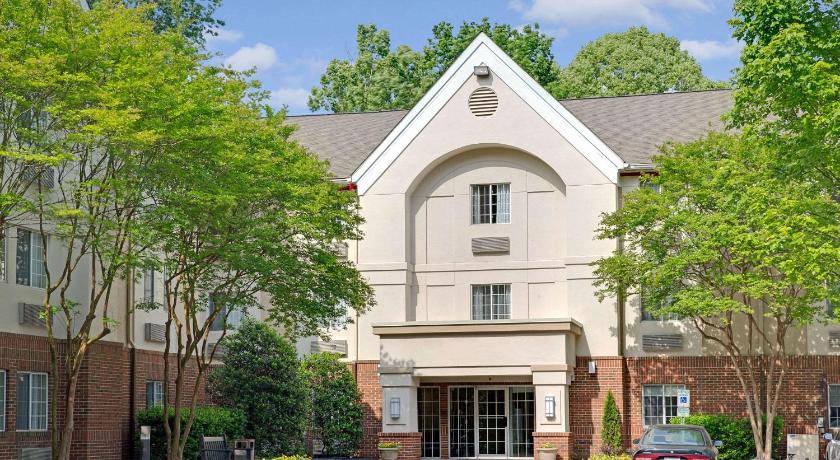 MainStay Suites Charlotte - Executive Park