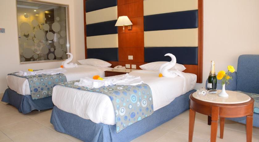 Image of Superior Triple Room 1