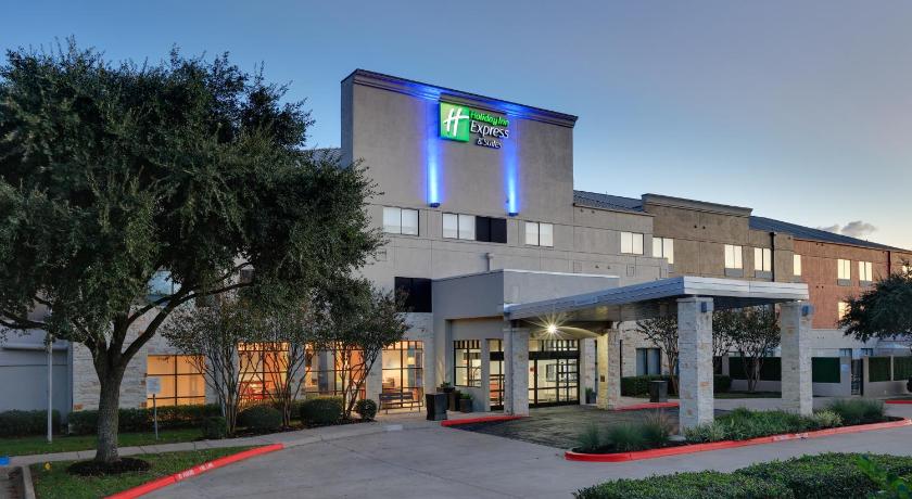 Holiday Inn Express & Suites Austin - Round Rock