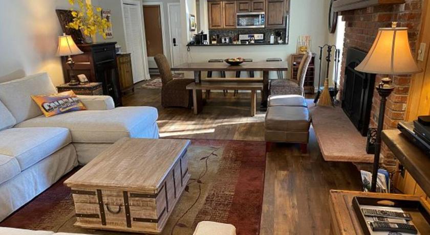 Timber Falls 3/2 condo in E Vail 4480 Timber Falls Ct, #1504, Vail, CO 81657 — Hotel in Vail (CO)