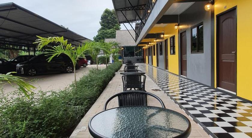 Intraplace Hotel photo