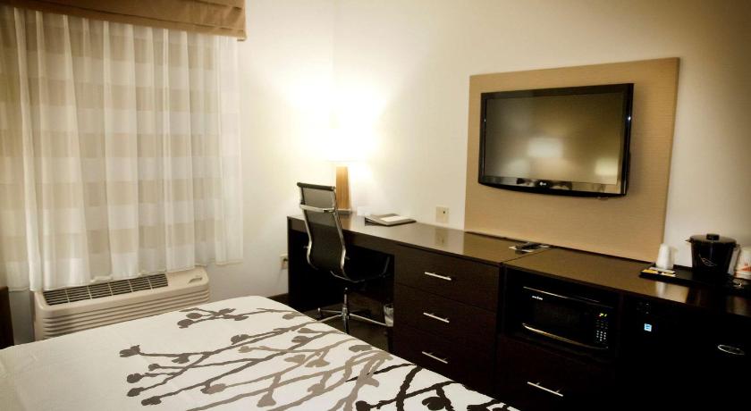 Sleep Inn and Suites Moundsville