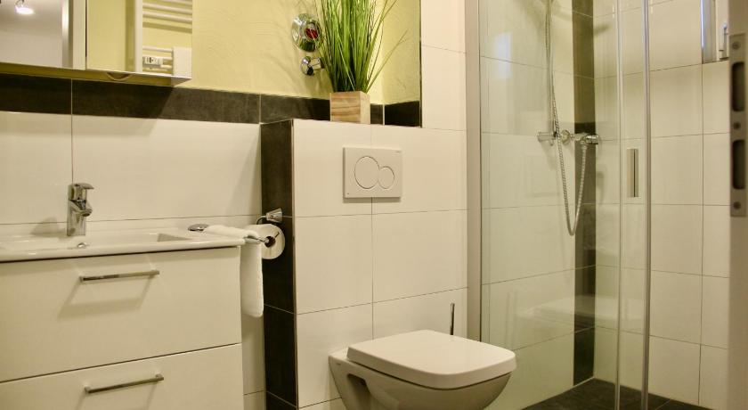 Herzog Wolfgang Studios- Zentral, Modern, Freundlich photo