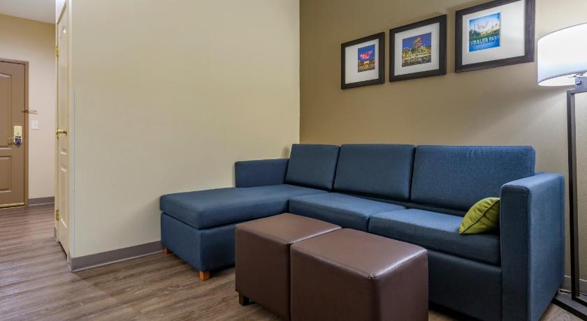 Comfort Inn & Suites High Point - Archdale photo