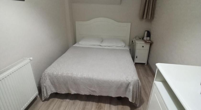 Image of Single Room - Basement 7
