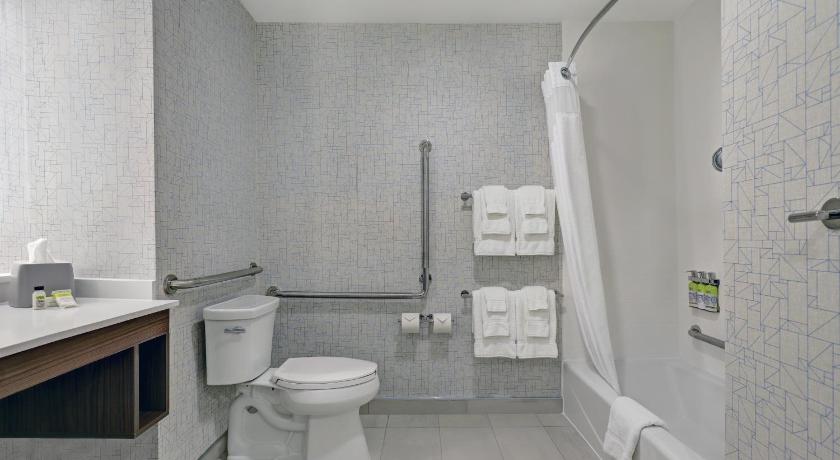 Holiday Inn Express and Suites Port Elgin