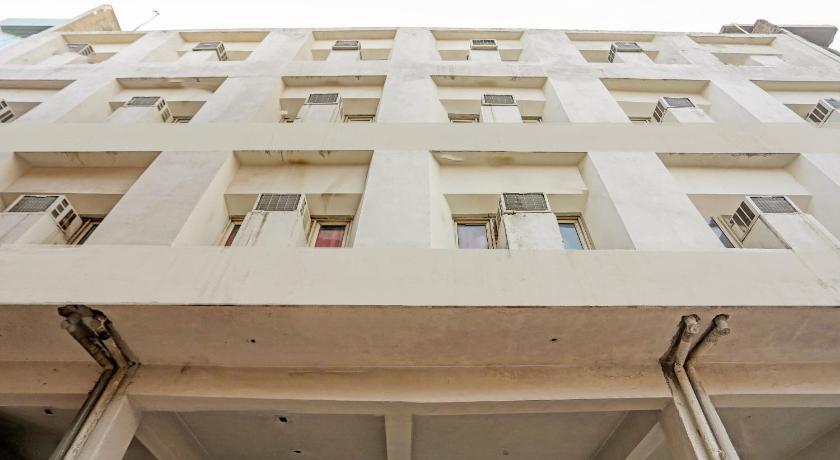 OYO 77775 Mohan Residency