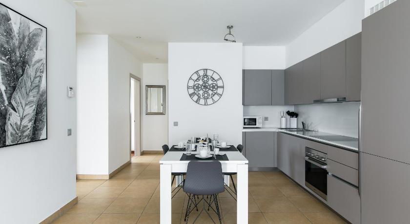 Prestige Du Lac Apartments — Hotel in Lugano
