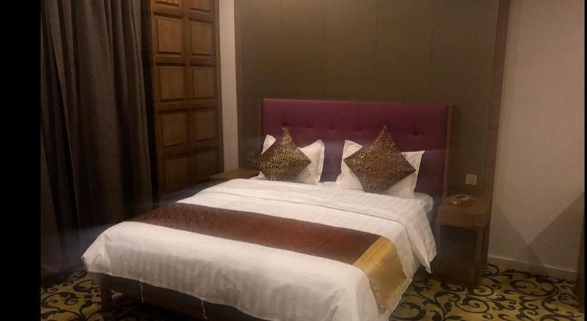 hosta hotel suites photo