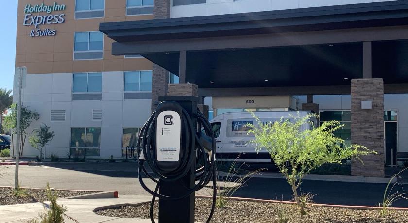 Holiday Inn Express And Suites Phoenix - Airport North