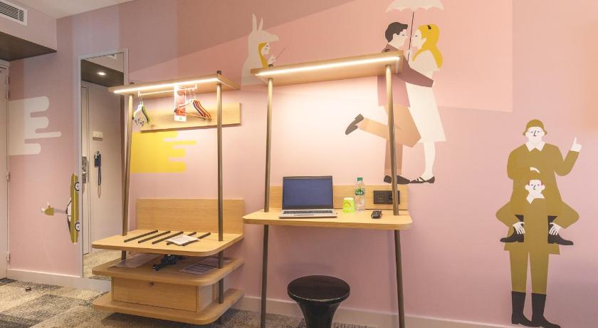 Image of Standard Twin Room 16