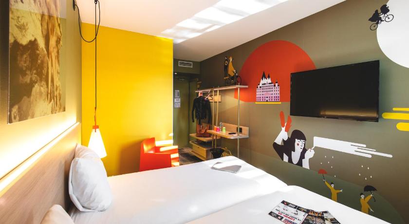 Image of Standard Twin Room 11
