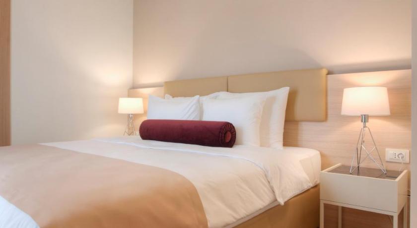 Hotel Vela photo