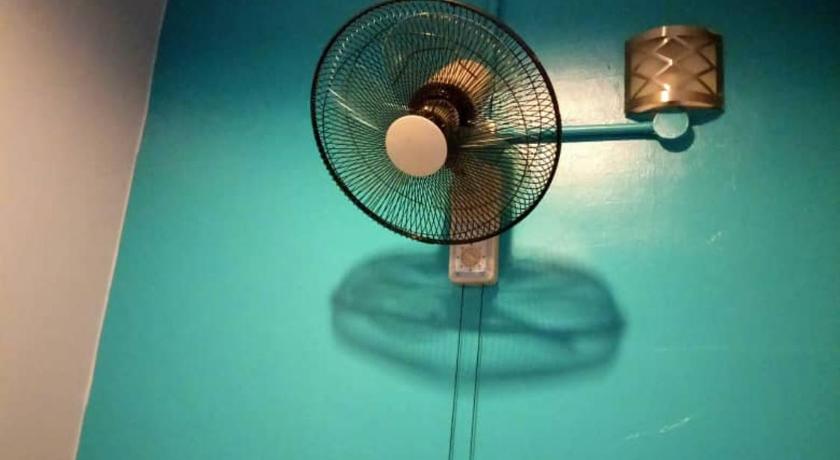 ジョホールバル Ghazrins Hotel Dataran Larkin ホテル プール