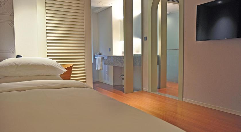 Image of Family Connecting Room 6