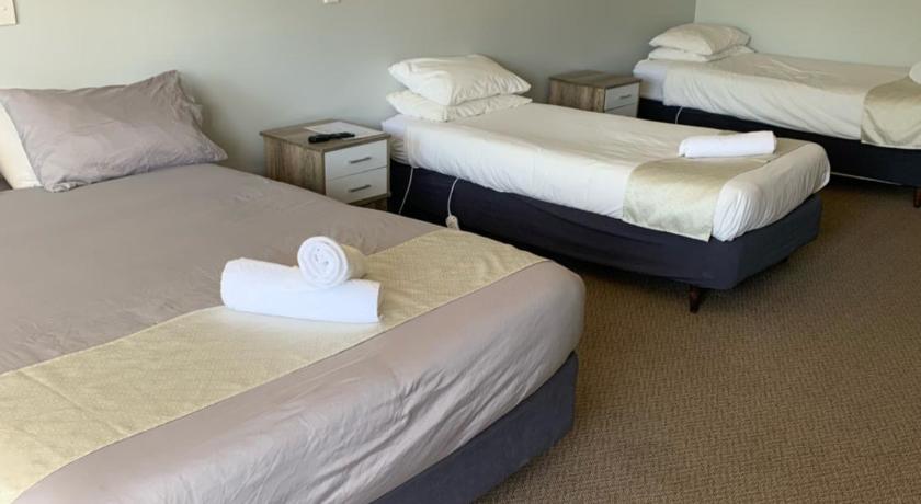 HOPETOUN COMMUNITY HOTEL MOTEL photo