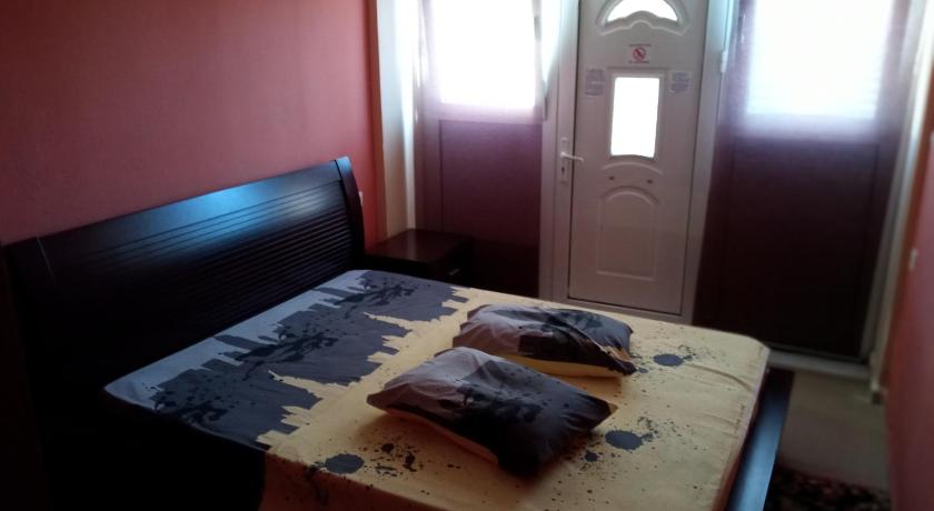 Maria Lux Room — Hotel in Volos