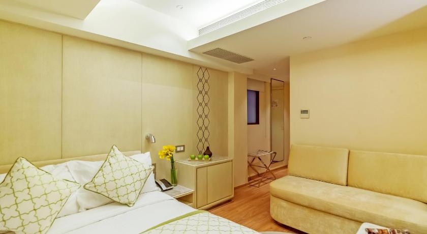Image of Superior Room 3