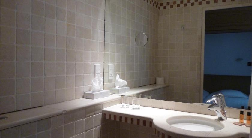 Image of Triple Room 4