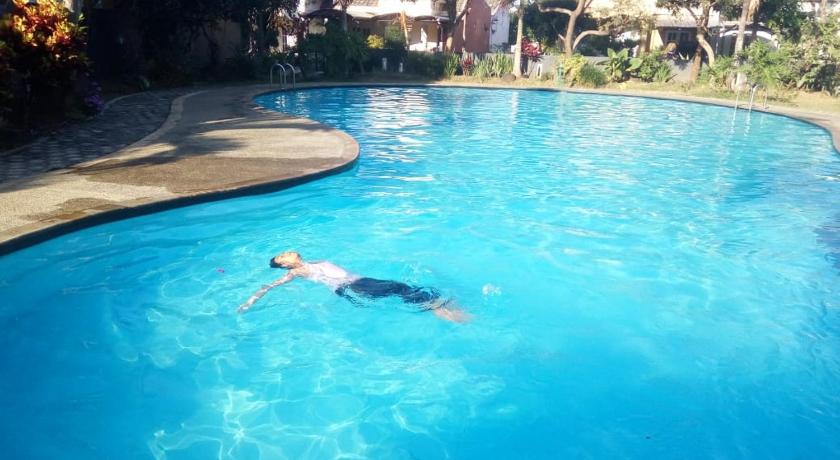 OMAH LUMUT Malang, Best Family Villa 3 Bedrooms Free Pool Kolam Renang photo