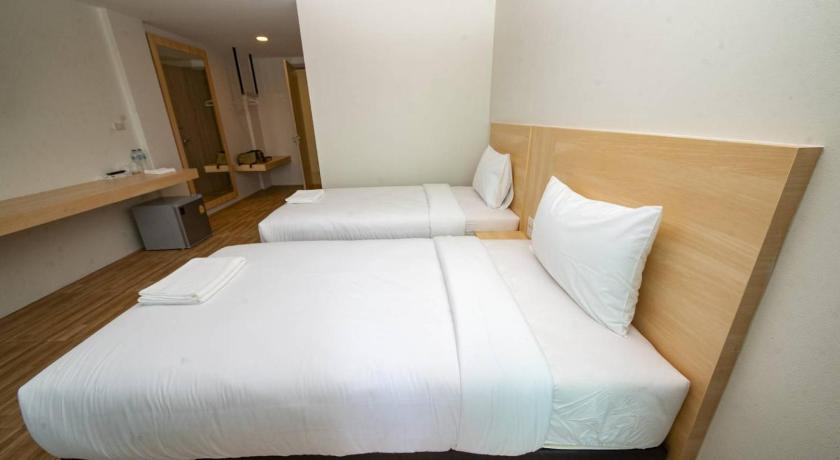 Image of Deluxe Twin Room 13