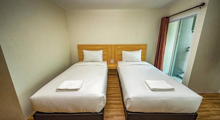Image of Deluxe Twin Room 11