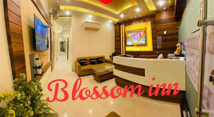 Hotel Blossom Inn - image 10