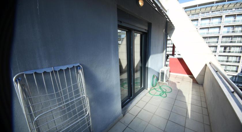 Kosmos Service Apartment City Center 1 With Parking photo