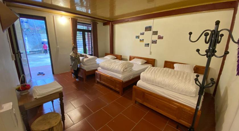 Image of Triple Room with Bathroom 0