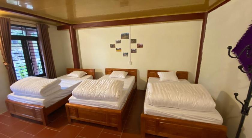 Image of Triple Room with Bathroom 7