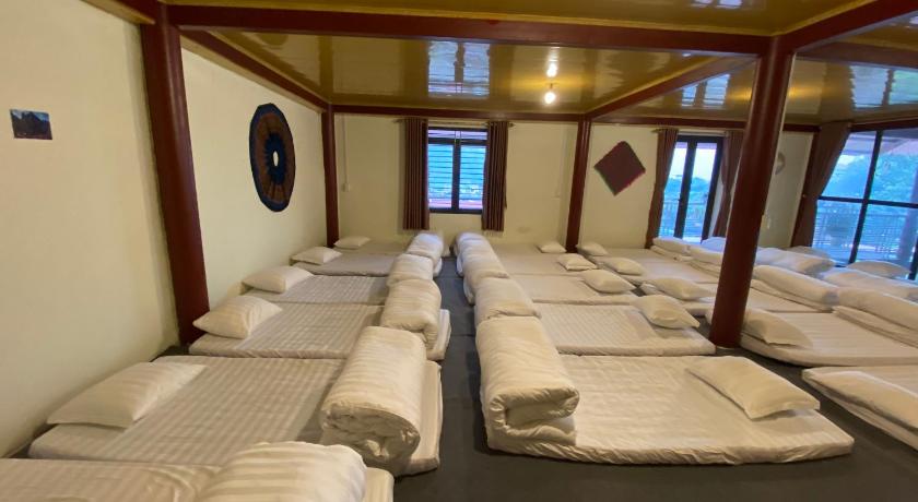 Image of Single Bed in Mixed Dormitory Room 6