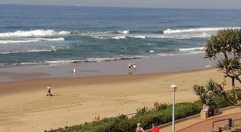 20 Ipanema Beach photo