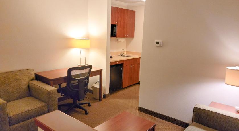 Holiday Inn Express Hotel & Suites Portland-Northwest Downtown