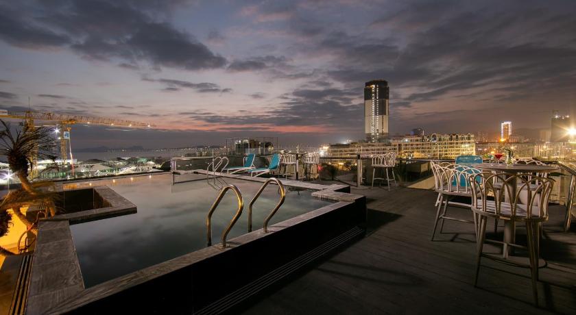 Green Suites Hotel photo
