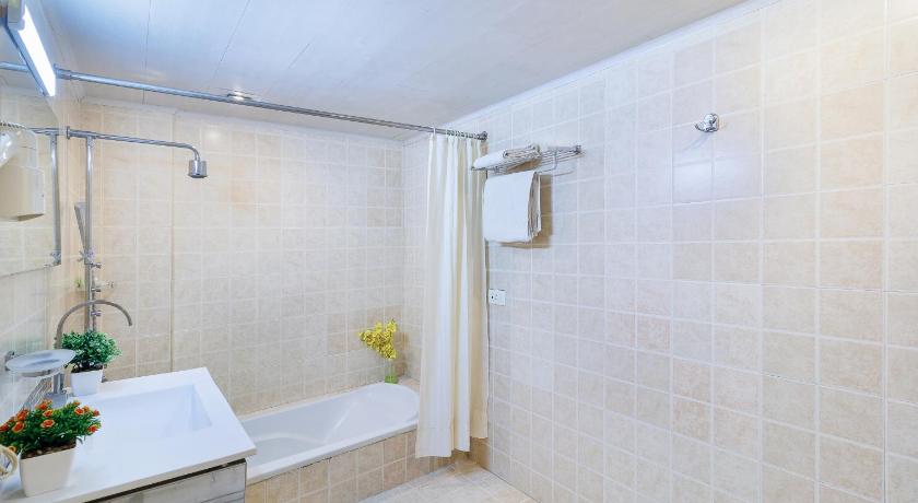 Image of Standard Suite Family 5