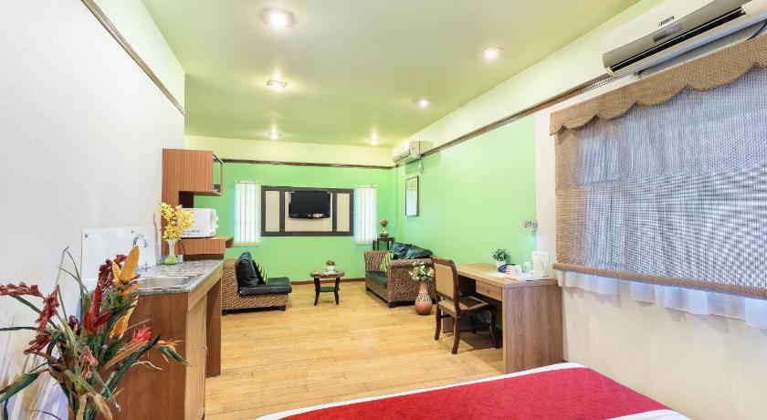Image of Standard Suite Family 1