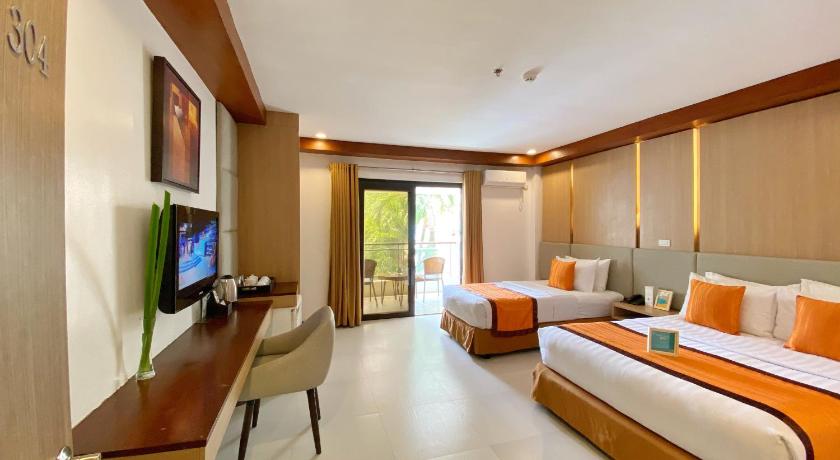 Image of Superior Triple Room 3