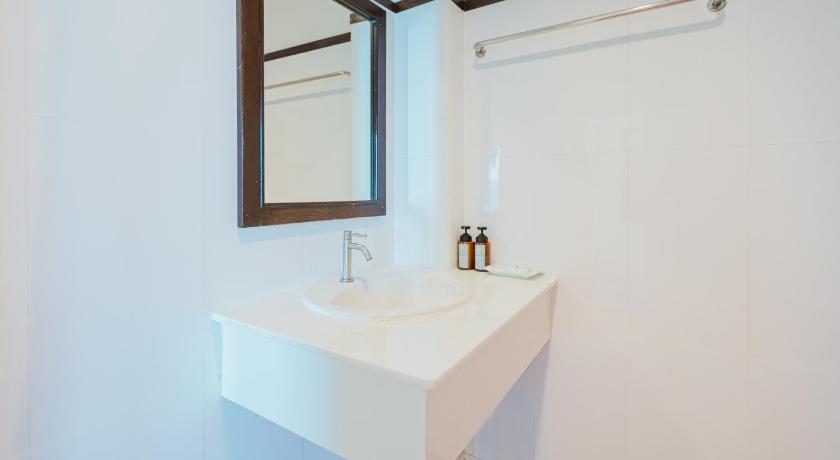 Image of Vimarn Suite Sea View 2