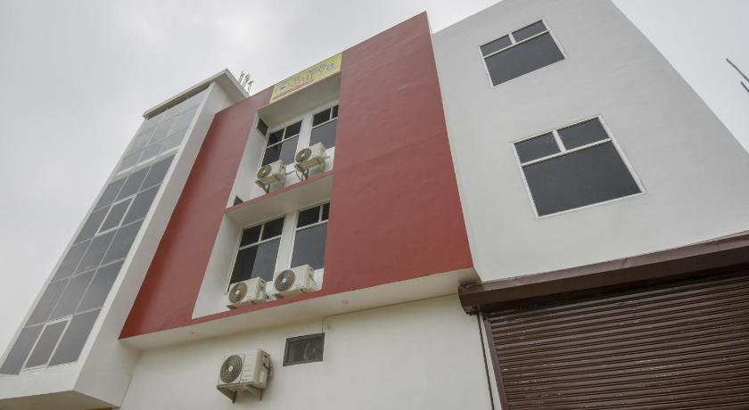 OYO 75751 Hotel Surya