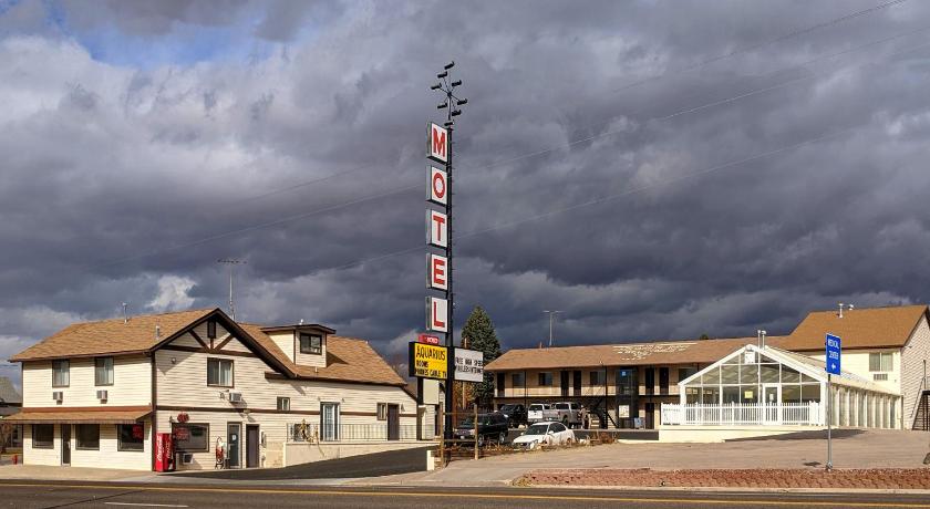 Aquarius Inn — Hotel in Bicknell (UT)