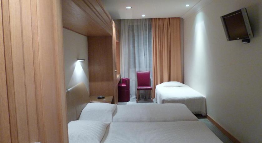 Image of Triple Room 3