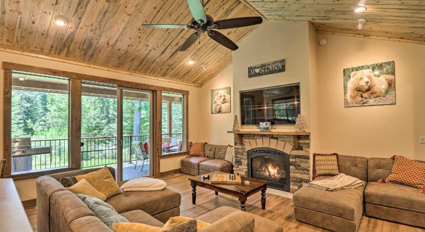 Bigfork Modern Living - Pet and Family Friendly! — Hotel in Creston (MT)