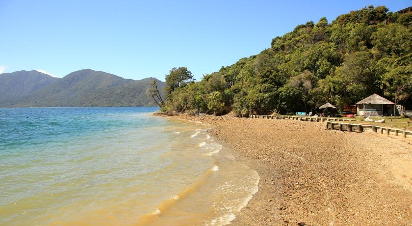 Punga Cove Resort photo